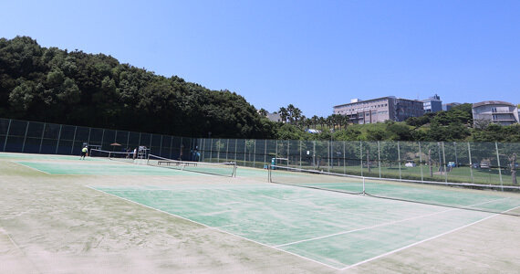 テニスコート